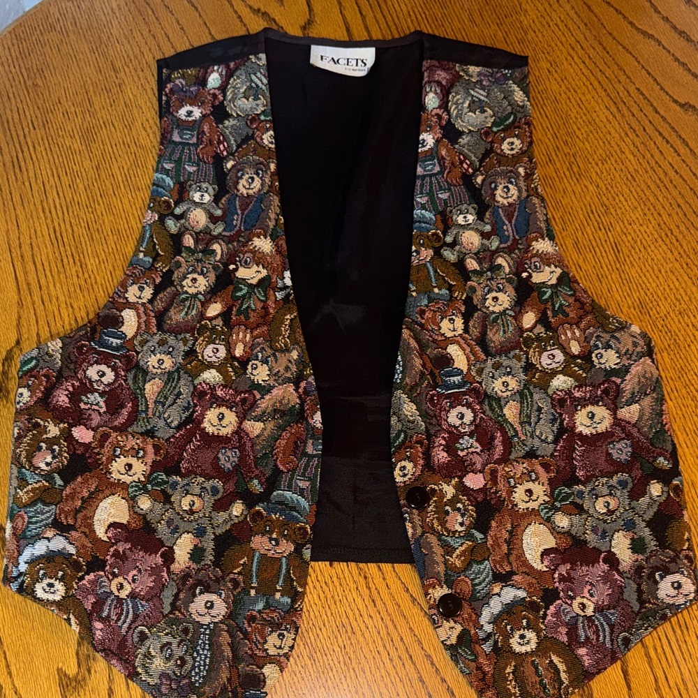 Facets Bear Patterned Vest